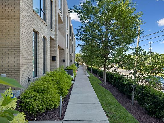 2nd image of 542 Little Channing Way #542
