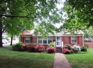 500 Paris St, Graham, NC 27253