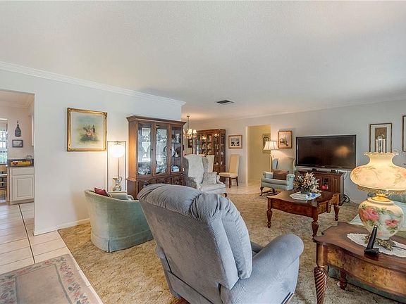 5th image of 3841 Mainlands Blvd N #3