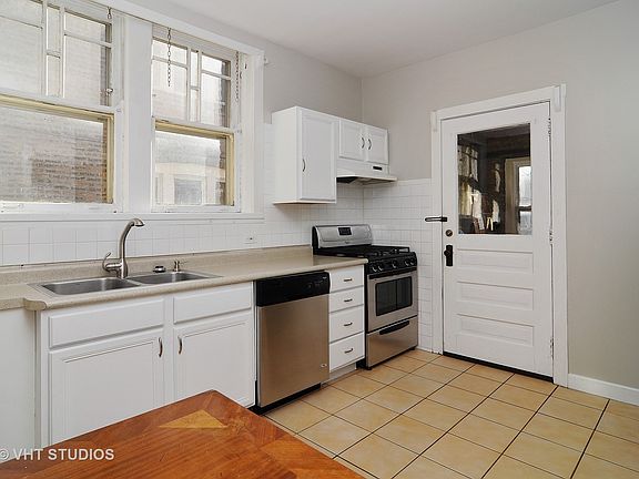 4th image of 1325 W Arthur Ave #1