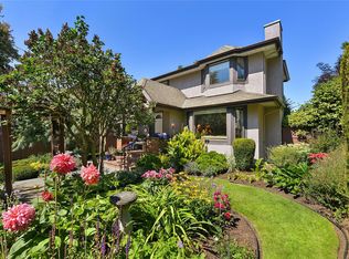 1142 Chapman St, Victoria, BC V8V2T6