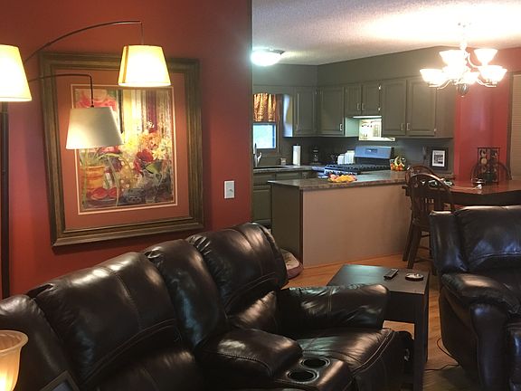 5th image of 342 N Oakwood Ct