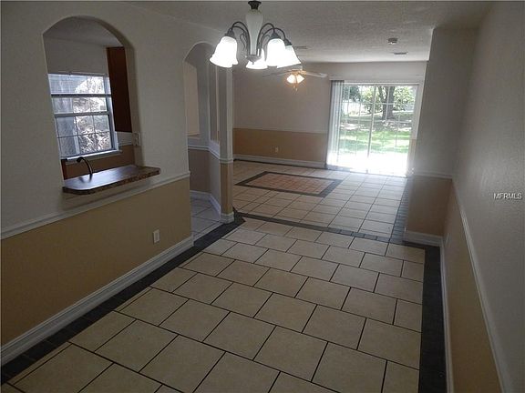 3rd image of 512 Cypress St