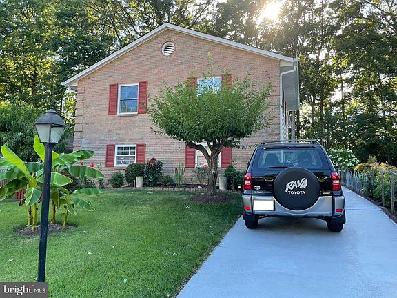 2nd image of 12512 Oakwood Dr