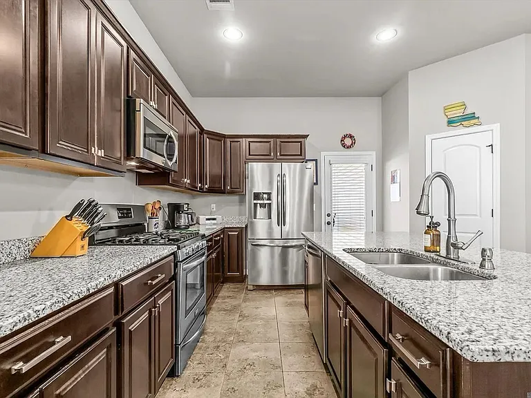 8624 Arabella Ave — Photo 5