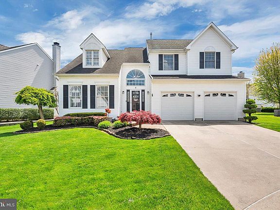 2nd image of 6 Bay Hill Ct