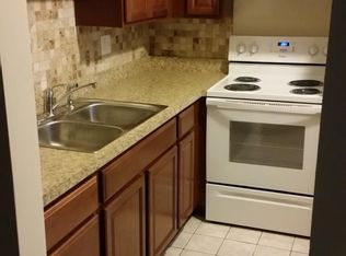 8721 Sieloff Dr #660, Hazelwood, MO 63042