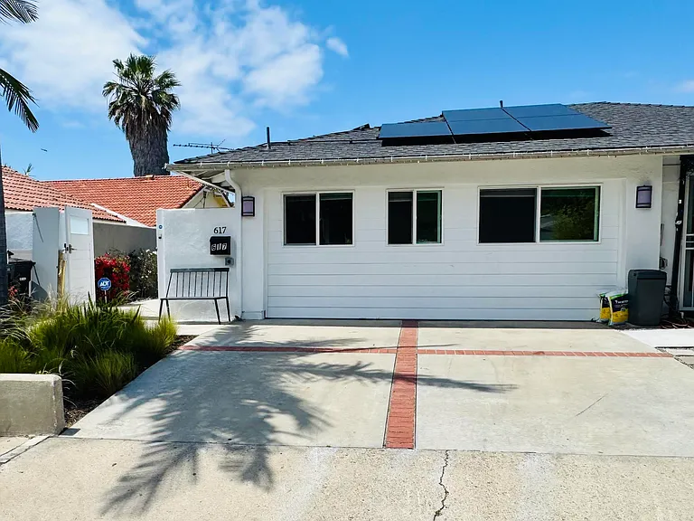 617 Avenida Vaquero — Photo 1