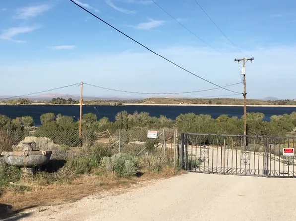161 Hacienda Dr, Palmdale, CA 93551
