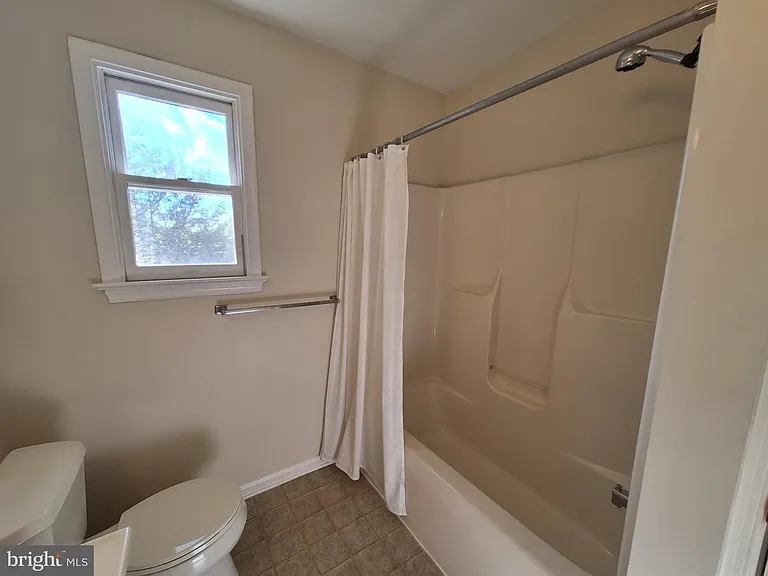 21 Stonewall Ct — Photo 35