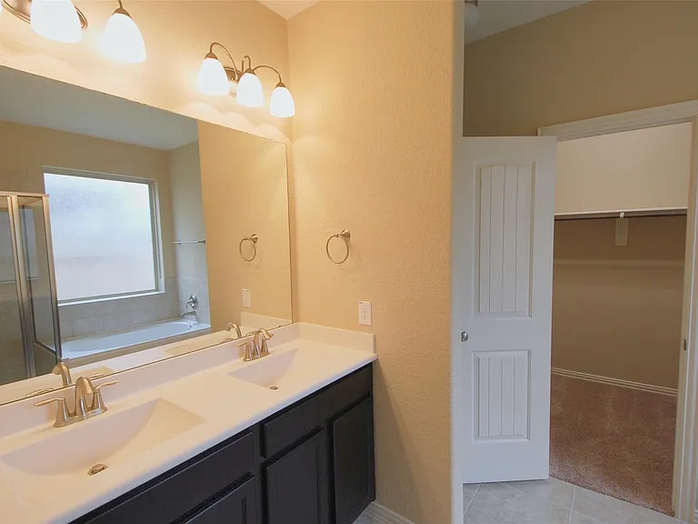 7103 Avalon Bend Cir — Photo 19