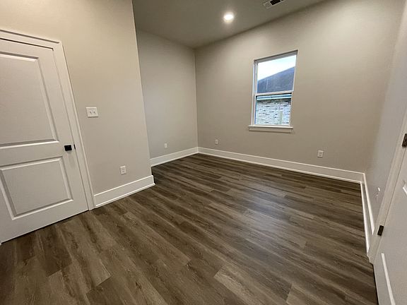4th image of 1335 Angela St #1335