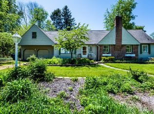 111 Higman Park Rd, Benton Harbor, MI 49022