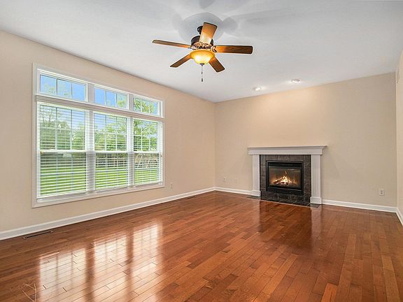 3rd image of 19196 Plainfield Dr
