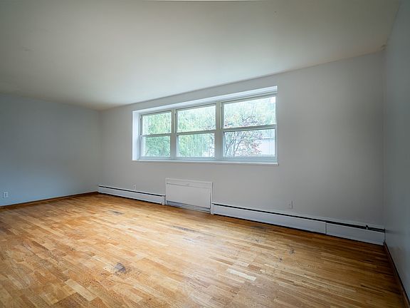 3rd image of 1958 Delaware Ave #2