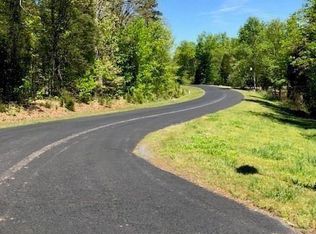 366 Emerald Isle Ct #66 & 66A, Lexington, NC 27292