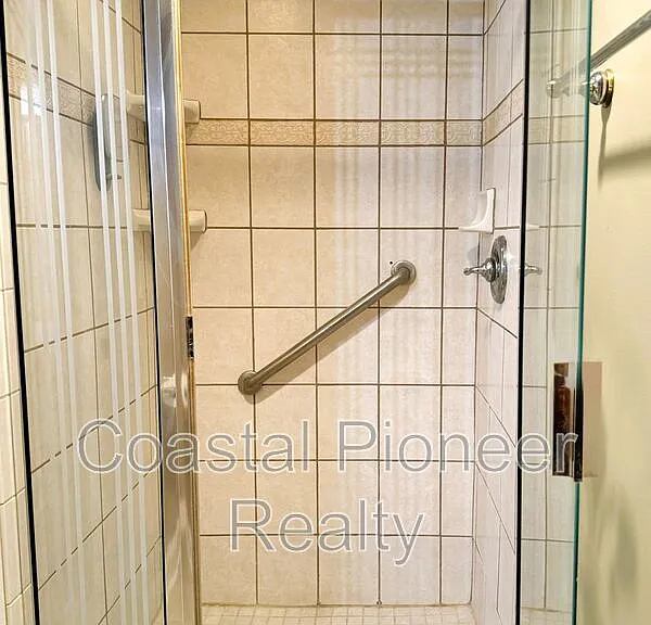 2614 Cove Cay Dr #204 — Photo 18