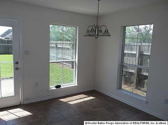 4th image of 23856 Rosemont Ave