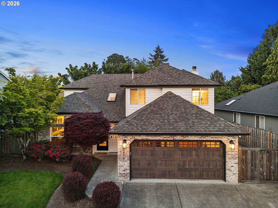 1st image of 2474 NE Lindsey Dr