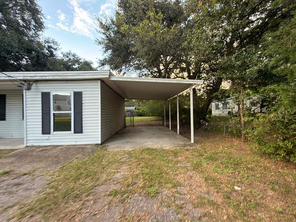 7th image of 314 W 9 1/2 Mile Rd
