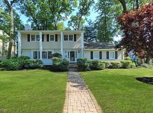204 Twin Oaks Ter, Westfield, NJ 07090