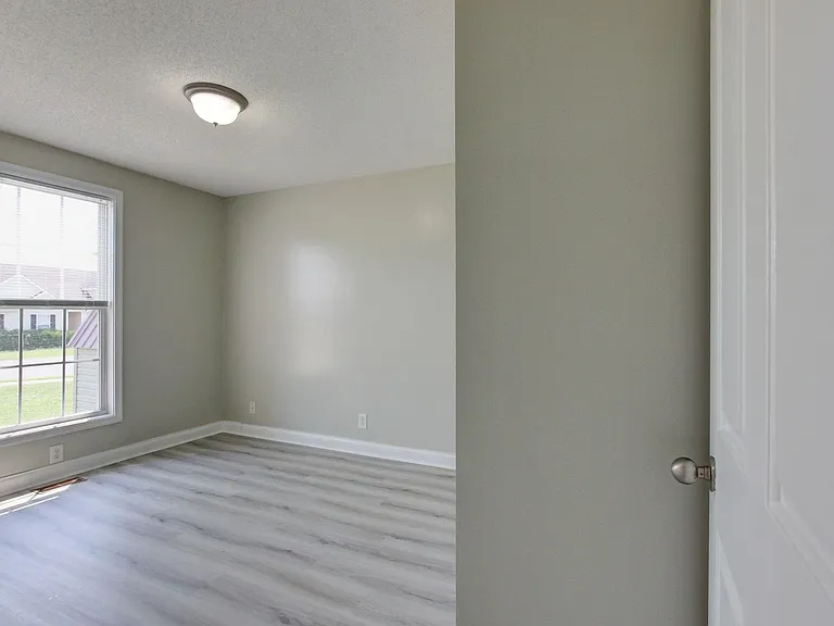3660 S Naples Ct — Photo 12