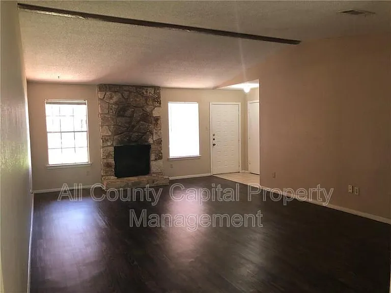 6211 Sunkist Ln #6211 — Photo 8