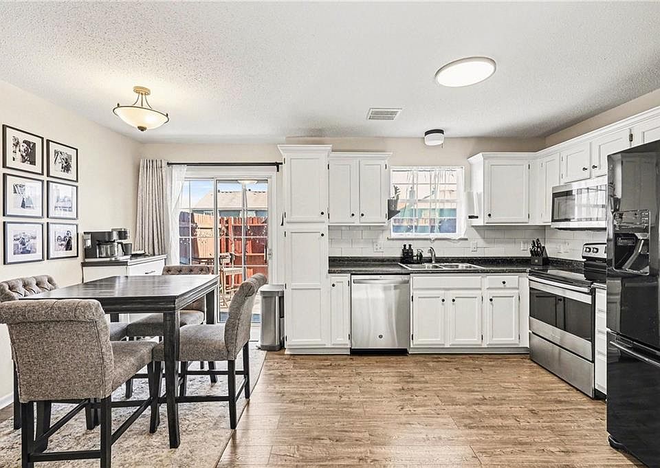 1st image of 5581 NW Sunrise Meadow Ln