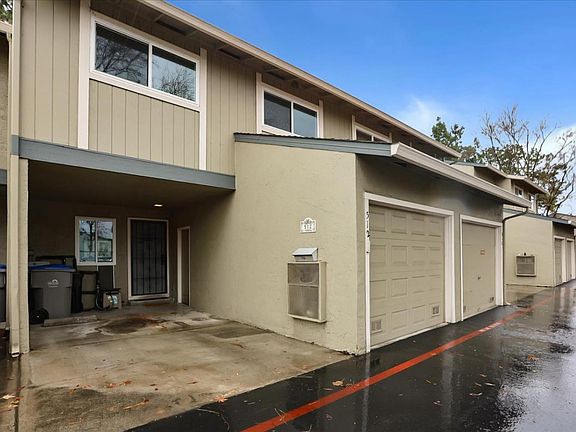 2nd image of 512 Crimsonberry Way