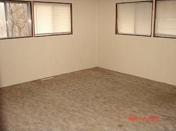 4th image of 9 Astwood Ln