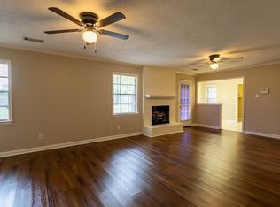 1042 W Roselawn Dr, West Memphis, AR 72301