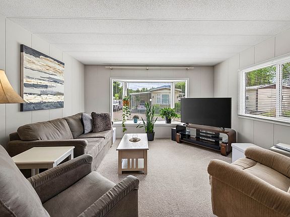 3rd image of 2401 Ord Rd #109