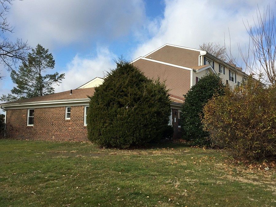 2nd image of 299 Sawmill Rd