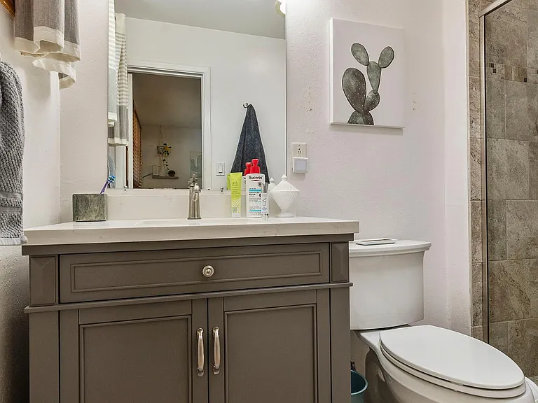 3117 S Jentilly Ln — Photo 10
