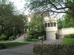 2 Galloupes Point Rd, Swampscott, MA 01907