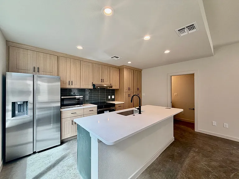 Modern Luxury in San Marcos' Premier Courtyard Community Now Leasing! — Photo 31