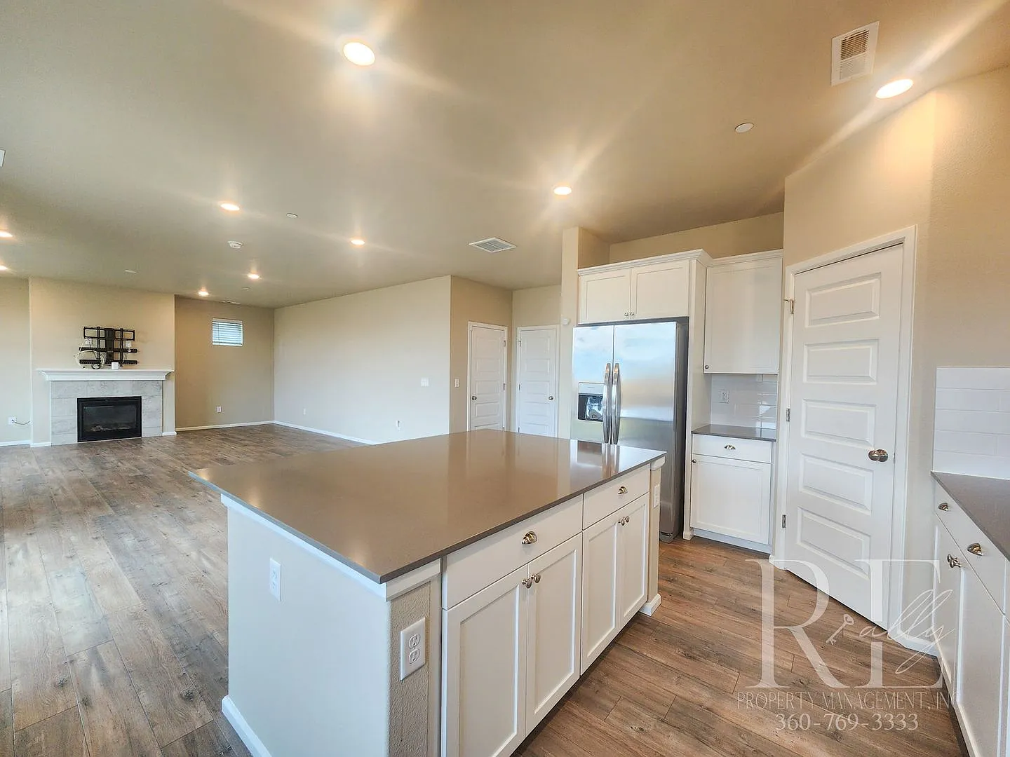 4BD, Office, AND Bonus Room Bremerton Home w/ A/C + Landscaping Included! — Photo 2