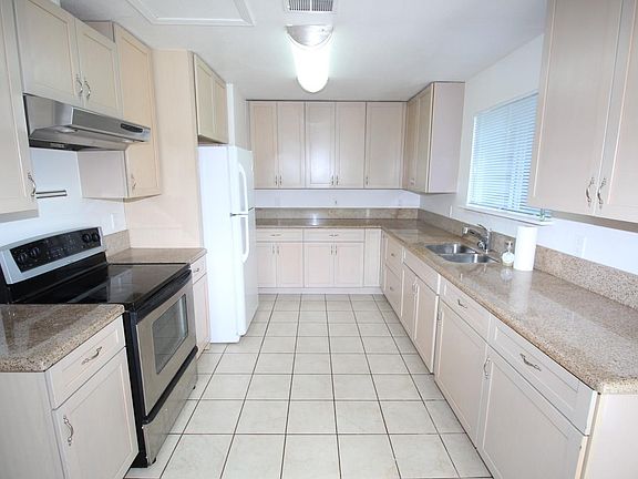 3rd image of 8078 Greenridge Dr APT 57