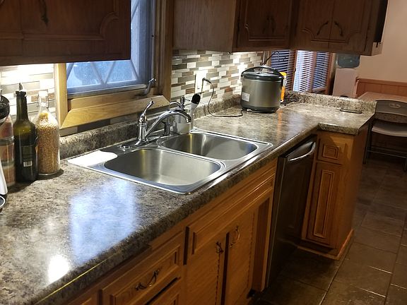 4th image of 5217 Matterhorn Dr NE