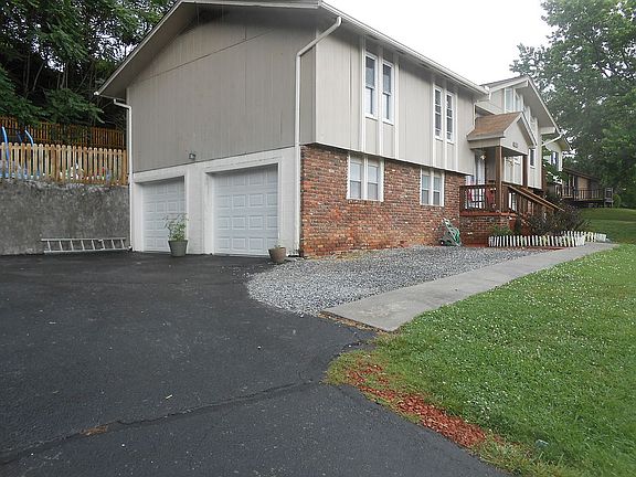 2nd image of 1618 Pinebark Dr