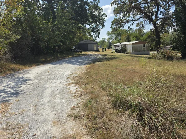 700 E Bertha Street, Humansville, MO 65674