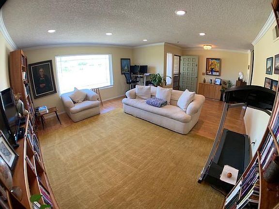 2nd image of 1288 E Potter Ave