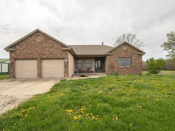 3436 Shawnee Rd, Wellsville, KS 66092