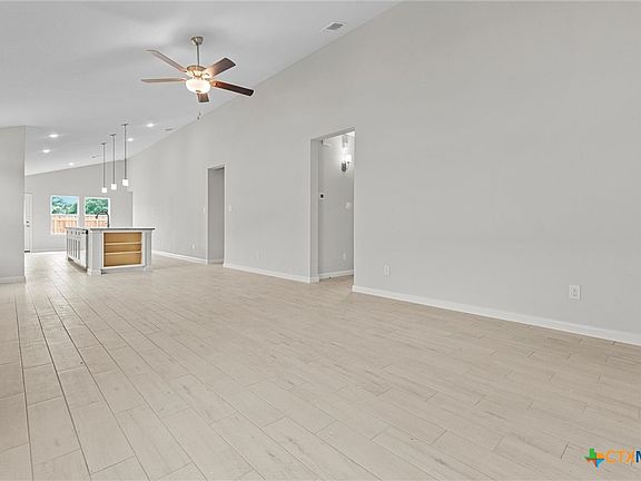 5th image of 9825 Tarabon Dr