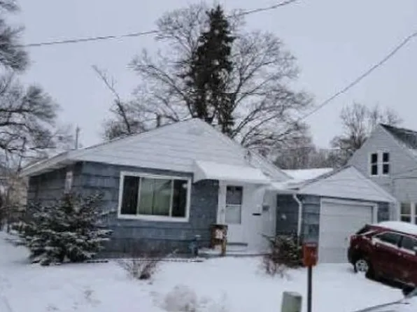 696 Hill Ave, Muskegon, MI 49442