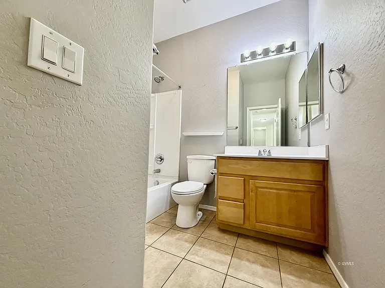 1721 N Eloisa Ln — Photo 23