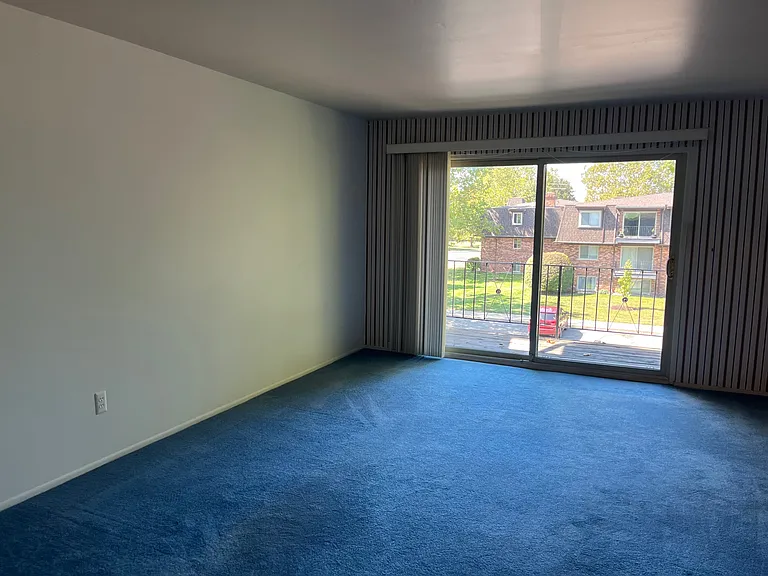 311 Riviera Dr #63 — Photo 6