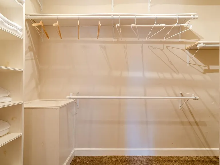 2726 N Roxboro St — Photo 18