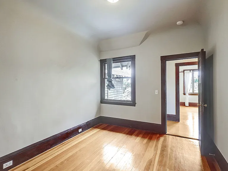 555 El Dorado Ave — Photo 16