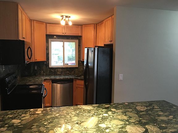 3rd image of 2903 W Berwyn Ave #2